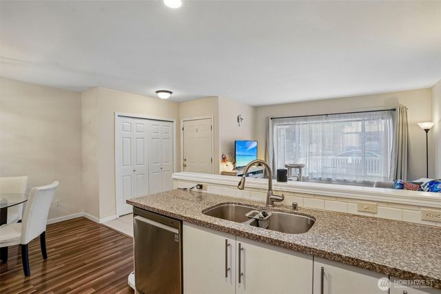 3723 NE 6th Street, Renton, WA 98056