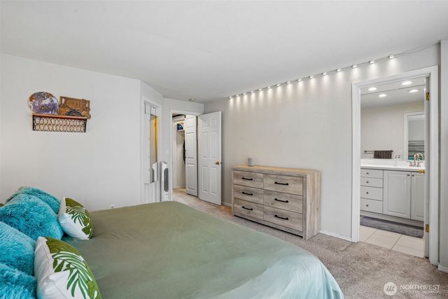 3723 NE 6th Street, Renton, WA 98056
