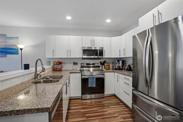 3723 NE 6th Street, Renton, WA 98056
