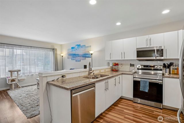 3723 NE 6th Street, Renton, WA 98056