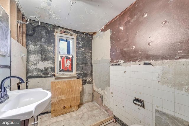 2936 ROYDEN ST, Camden, NJ 08105