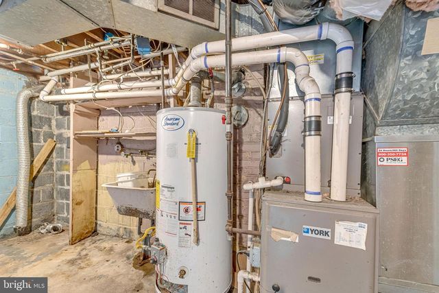 2936 ROYDEN ST, Camden, NJ 08105