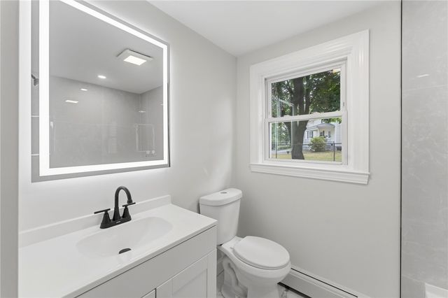 28 Plain Street, East Providence, RI 02916