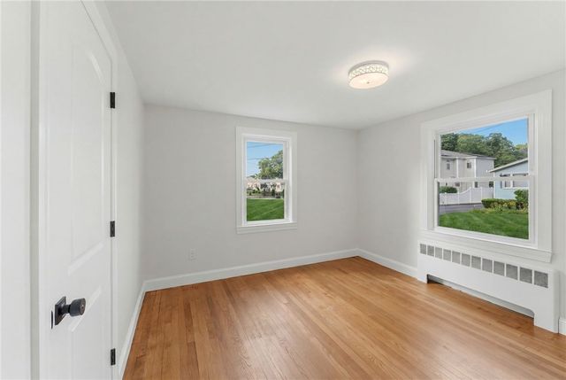 28 Plain Street, East Providence, RI 02916
