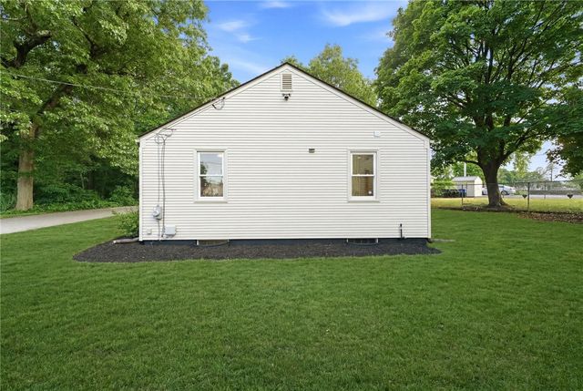 28 Plain Street, East Providence, RI 02916