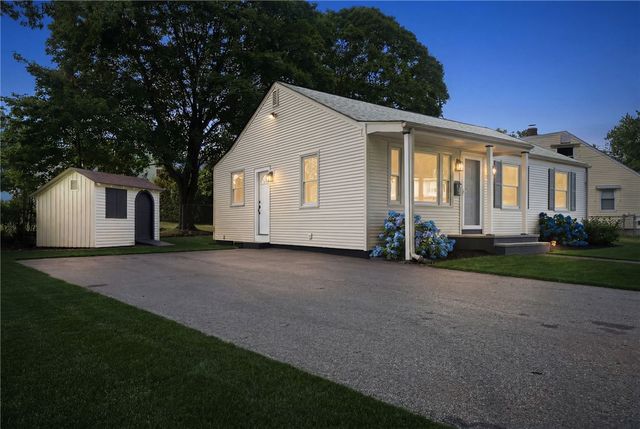 28 Plain Street, East Providence, RI 02916