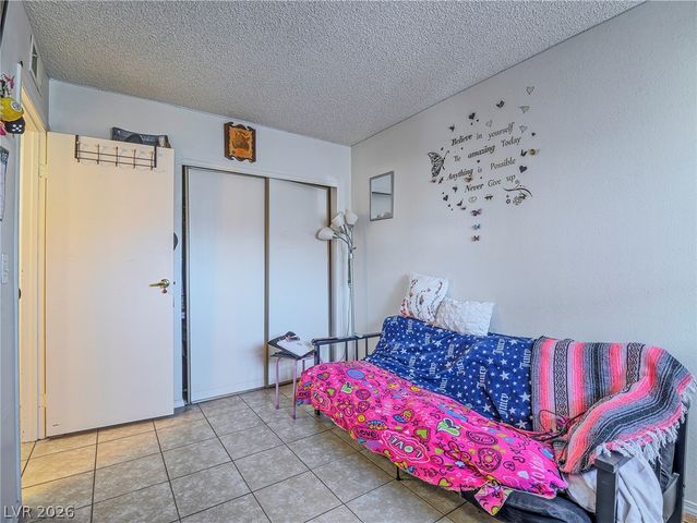 372 Linn Lane, Las Vegas, NV 89110