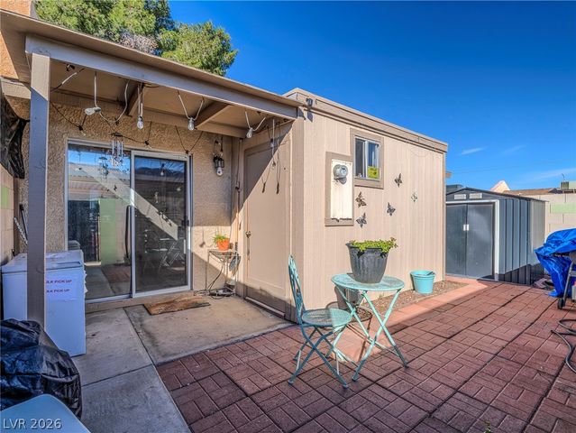 372 Linn Lane, Las Vegas, NV 89110