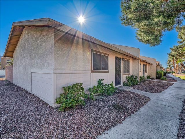 372 Linn Lane, Las Vegas, NV 89110