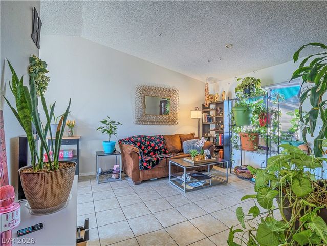 372 Linn Lane, Las Vegas, NV 89110