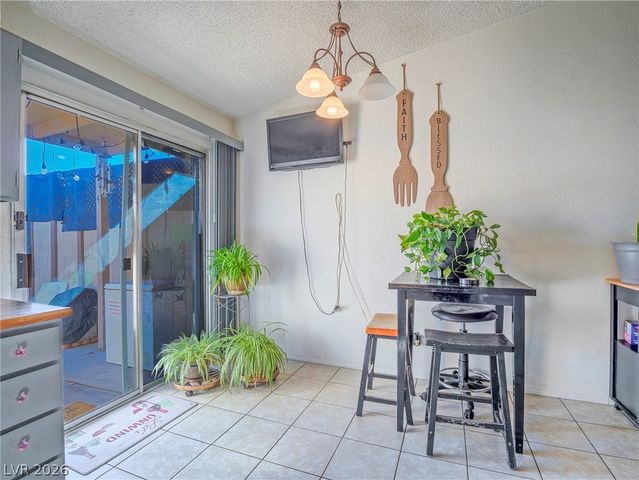 372 Linn Lane, Las Vegas, NV 89110