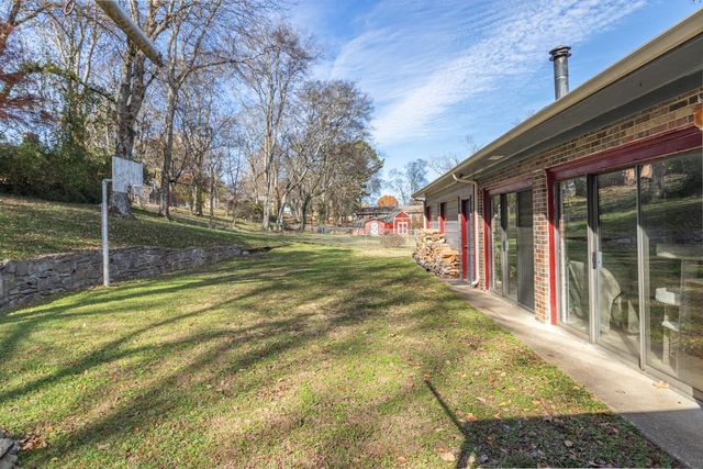 1508 Jewell Dr, Columbia, TN 38401