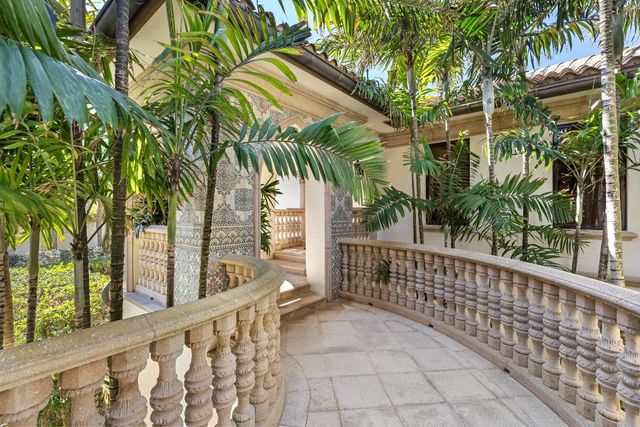 820 S Ocean Boulevard, Manalapan, FL 33462