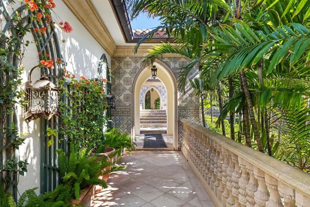 820 S Ocean Boulevard, Manalapan, FL 33462