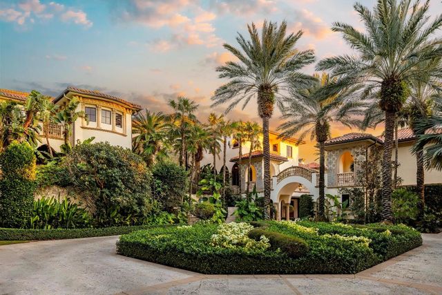 820 S Ocean Boulevard, Manalapan, FL 33462