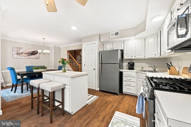 13946 WATERFLOW PL, Centreville, VA 20121