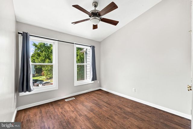 13946 WATERFLOW PL, Centreville, VA 20121