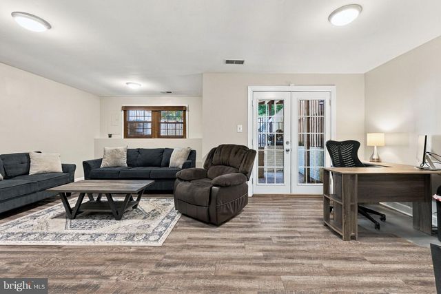 13946 WATERFLOW PL, Centreville, VA 20121