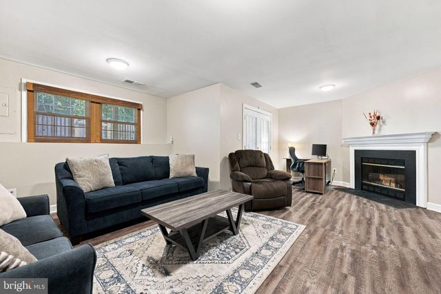 13946 WATERFLOW PL, Centreville, VA 20121
