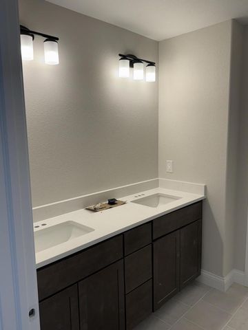 1013 WATERSTONE COURT, Pewaukee, WI 53072