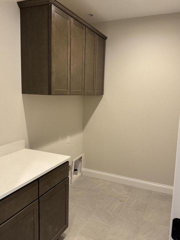 1013 WATERSTONE COURT, Pewaukee, WI 53072