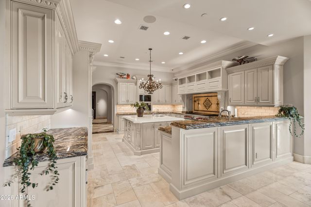 6636 N LOST DUTCHMAN Drive, Paradise Valley, AZ 85253