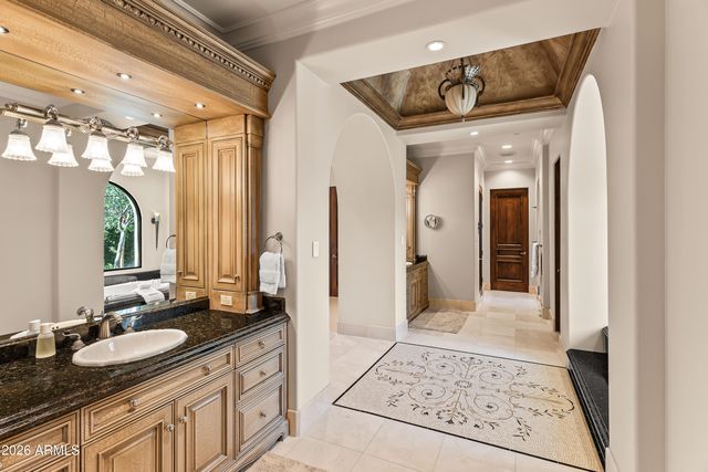 6636 N LOST DUTCHMAN Drive, Paradise Valley, AZ 85253