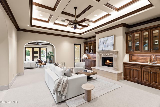6636 N LOST DUTCHMAN Drive, Paradise Valley, AZ 85253