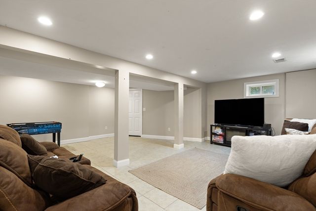 9 Highland, Stoughton, MA 02072
