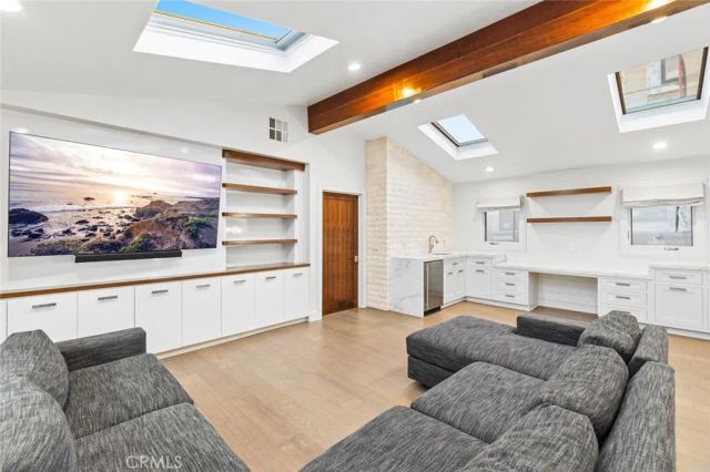 518 Marigold Avenue, Corona Del Mar, CA 92625