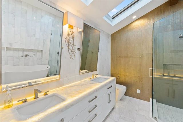 518 Marigold Avenue, Corona Del Mar, CA 92625