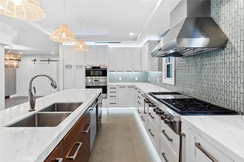 518 Marigold Avenue, Corona Del Mar, CA 92625