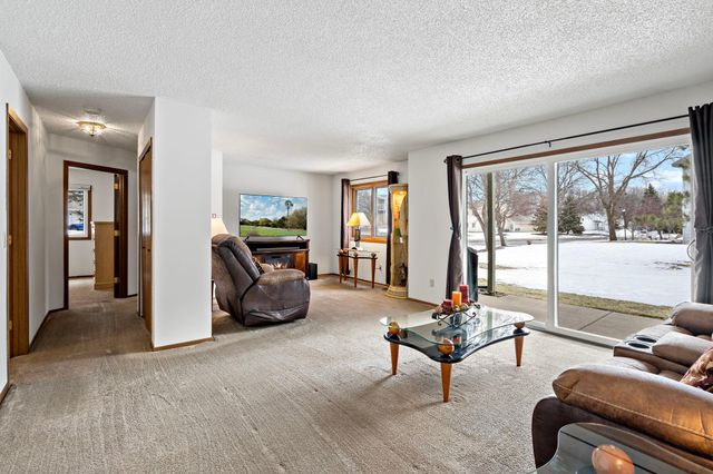 6269 Magda Drive A, Maple Grove, MN 55369