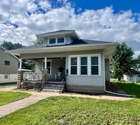 3218 Locust Street W, Davenport, IA 52084