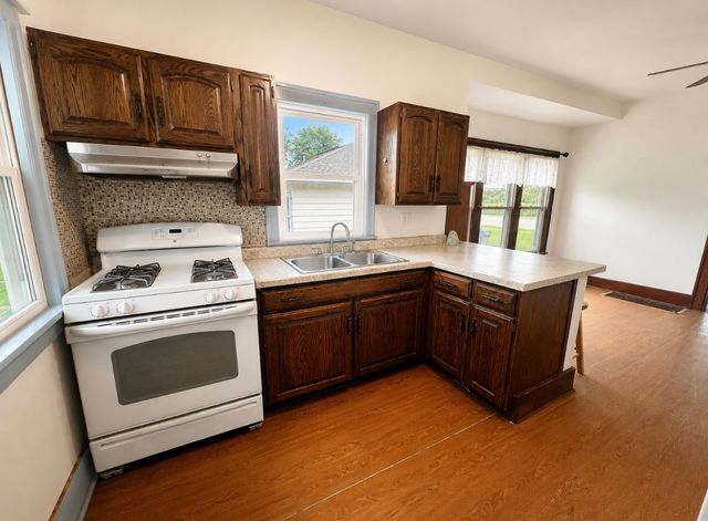 3218 Locust Street W, Davenport, IA 52084