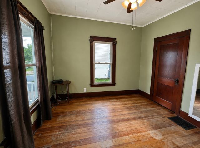 3218 Locust Street W, Davenport, IA 52084
