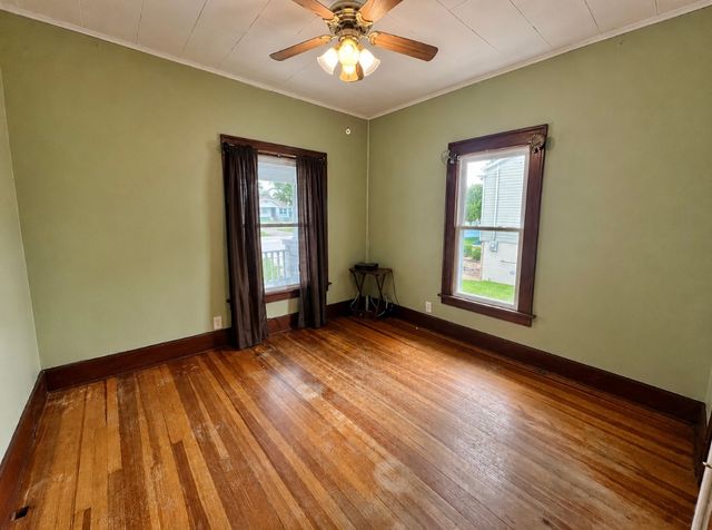 3218 Locust Street W, Davenport, IA 52084