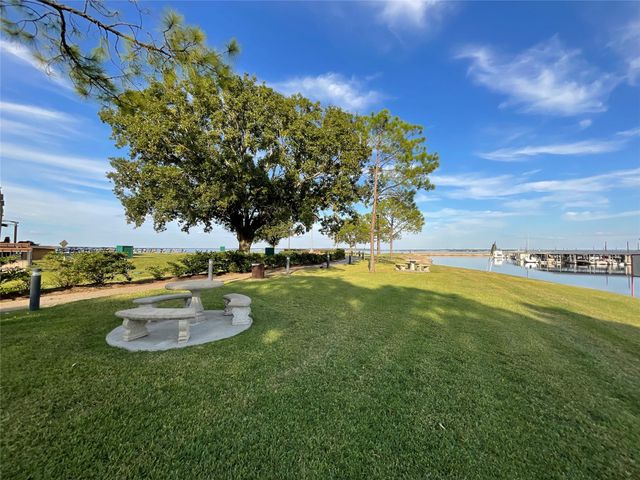 12800 Melville A-212, Montgomery, TX 77356