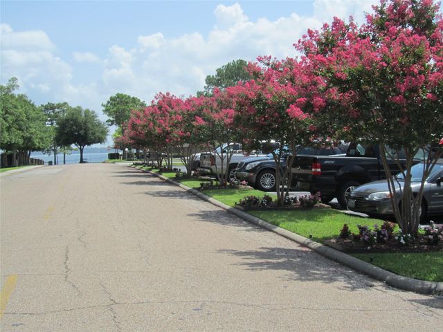 12800 Melville A-212, Montgomery, TX 77356