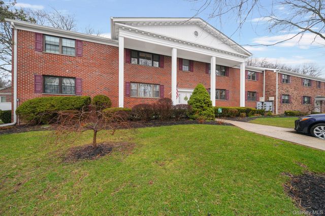 422 Somerset Drive B, Pearl River, NY 10965