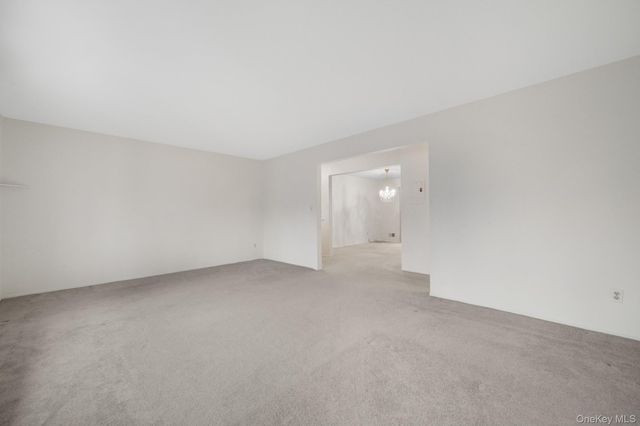 422 Somerset Drive B, Pearl River, NY 10965