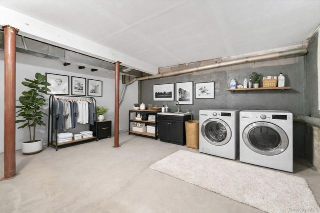 422 Somerset Drive B, Pearl River, NY 10965