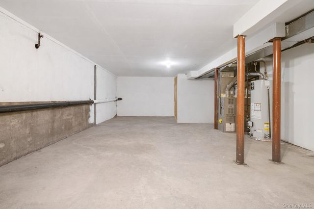 422 Somerset Drive B, Pearl River, NY 10965