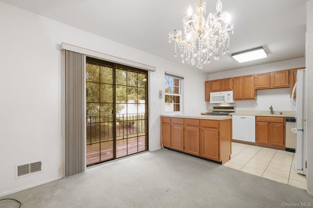 422 Somerset Drive B, Pearl River, NY 10965