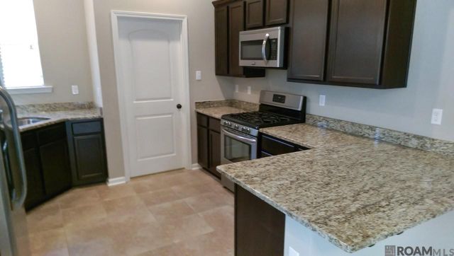 8655 Abertay Ave, Baton Rouge, LA 70820