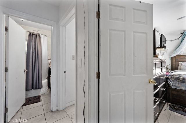 2111 E 118th Street, Los Angeles, CA 90059