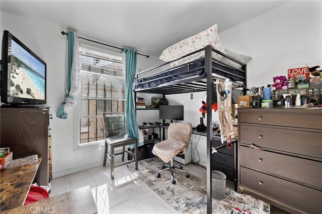 2111 E 118th Street, Los Angeles, CA 90059