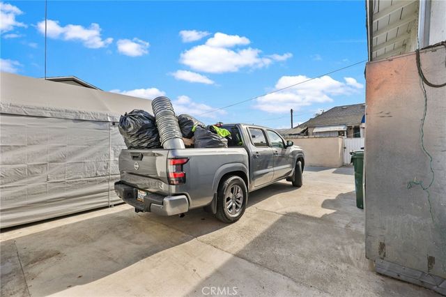 2111 E 118th Street, Los Angeles, CA 90059