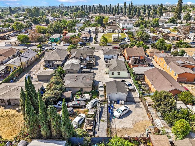 2111 E 118th Street, Los Angeles, CA 90059