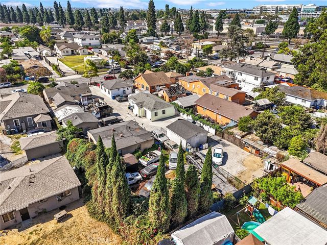 2111 E 118th Street, Los Angeles, CA 90059